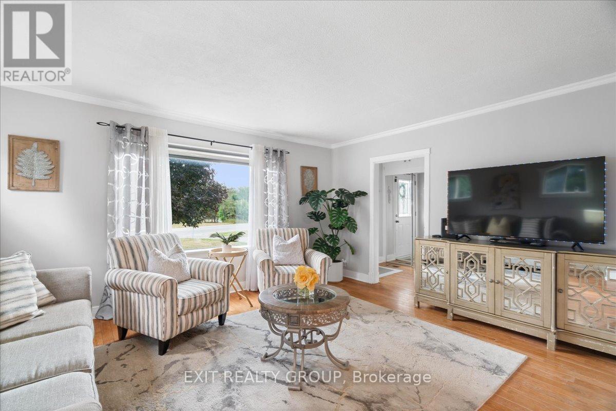 22714 Loyalist Parkway, Quinte West, Ontario  K8V 5P7 - Photo 7 - X12698758