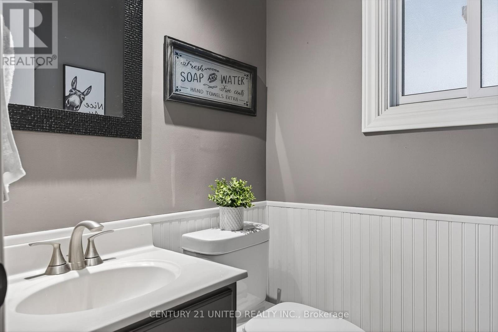 965 Hiawatha Line, Otonabee-South Monaghan, Ontario  K9J 6X8 - Photo 11 - X12698830