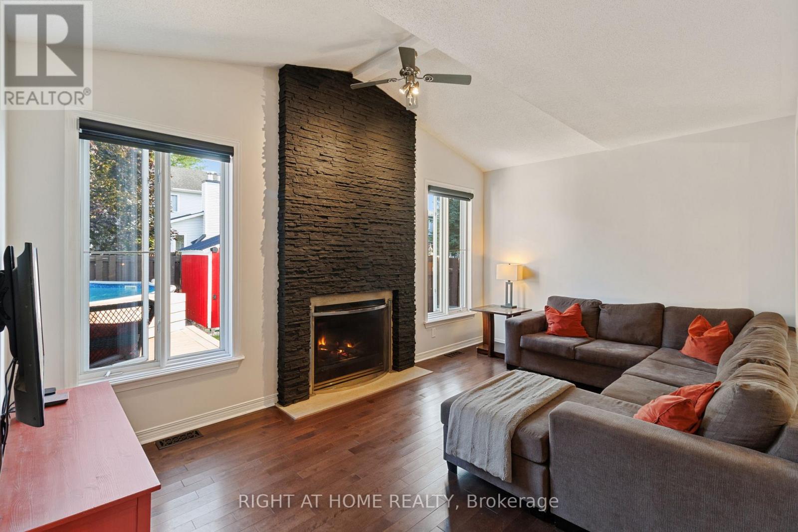 139 Locheland Crescent, Ottawa, Ontario  K2G 6H3 - Photo 11 - X12698704