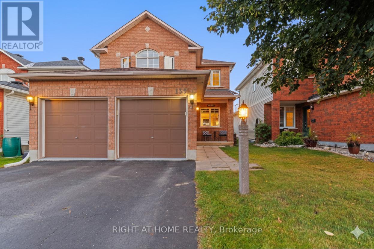 139 Locheland Crescent, Ottawa, Ontario  K2G 6H3 - Photo 2 - X12698704