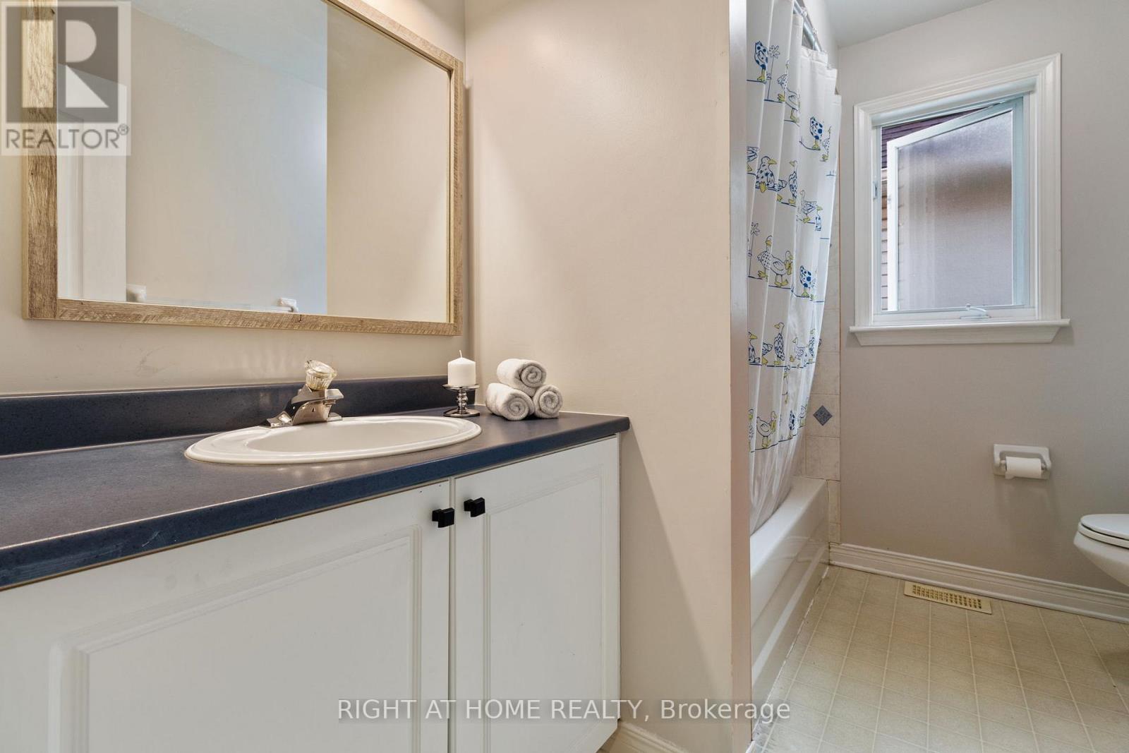 139 Locheland Crescent, Ottawa, Ontario  K2G 6H3 - Photo 25 - X12698704