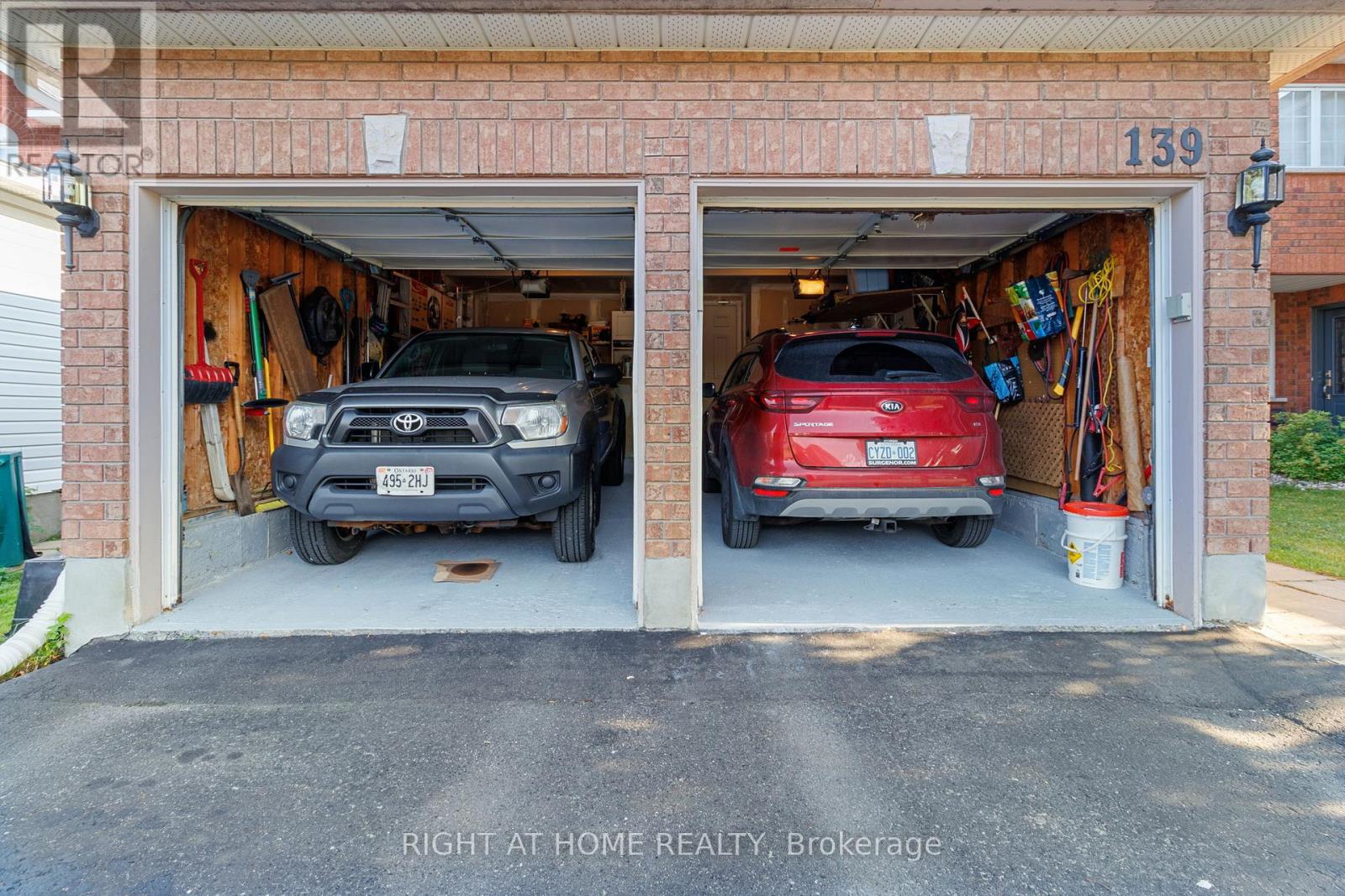 139 Locheland Crescent, Ottawa, Ontario  K2G 6H3 - Photo 4 - X12698704