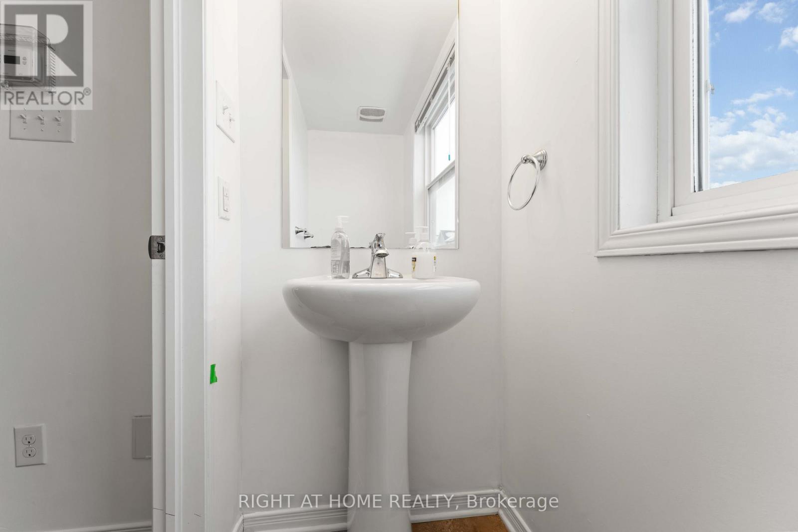 364 Moffatt Pond Court, Ottawa, Ontario  K2J 0C7 - Photo 12 - X12698756