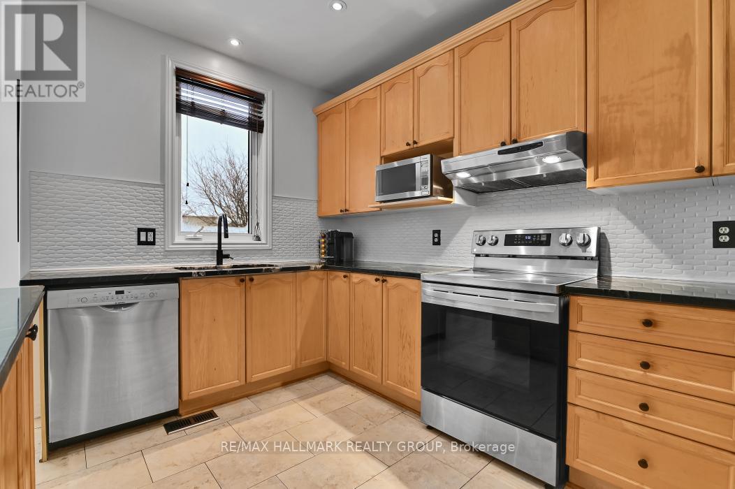 702 Mud Creek Crescent, Ottawa, Ontario  K1V 1W3 - Photo 11 - X12698806