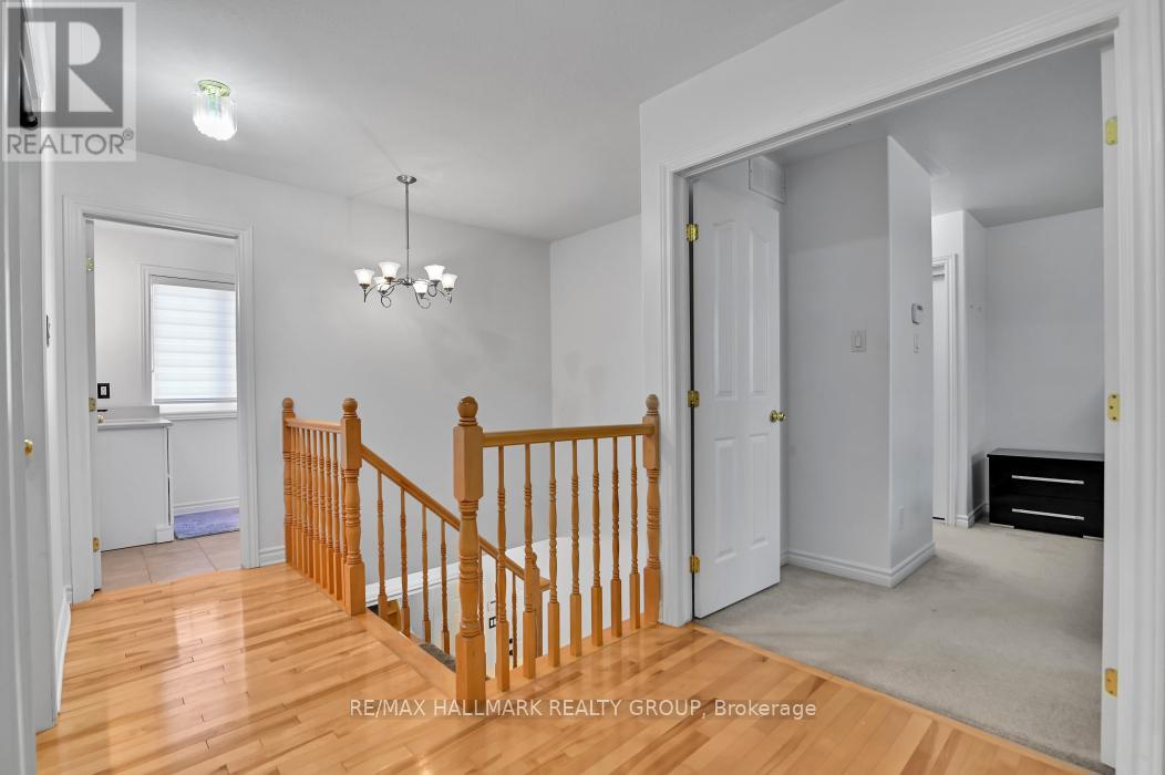 702 Mud Creek Crescent, Ottawa, Ontario  K1V 1W3 - Photo 14 - X12698806