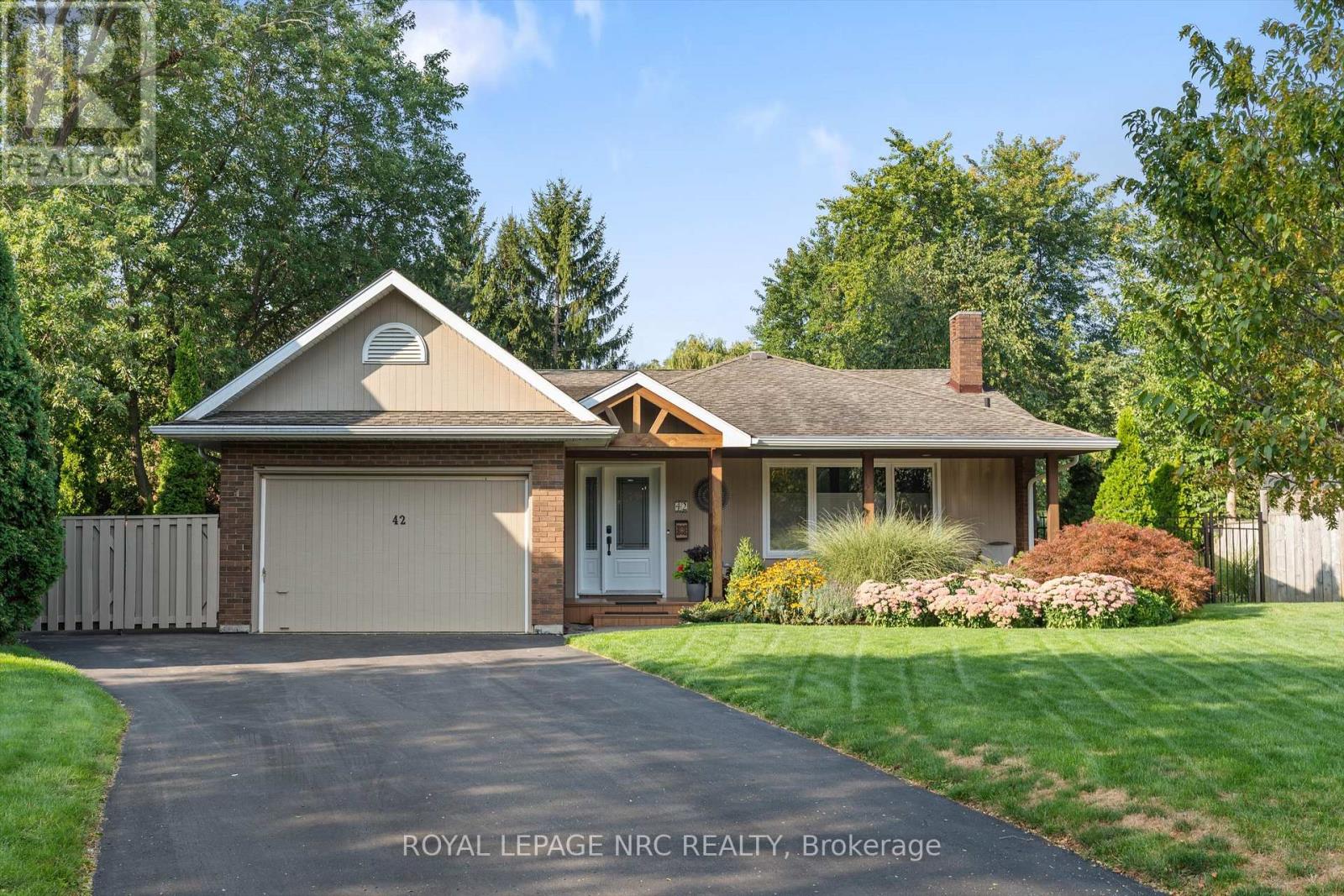 42 The Cedars, St. Catharines, Ontario  L2M 6M8 - Photo 2 - X12698630