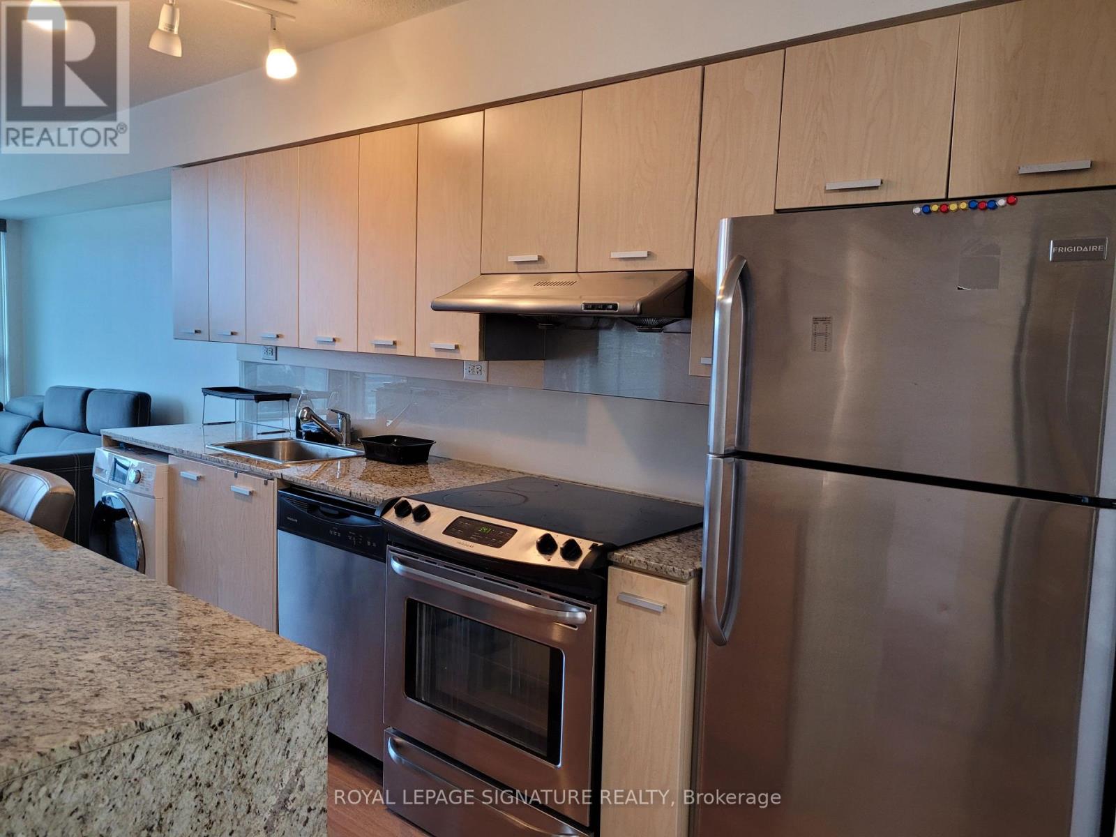 805 - 15 Singer Court, Toronto, Ontario  M2K 0B1 - Photo 3 - C12698600