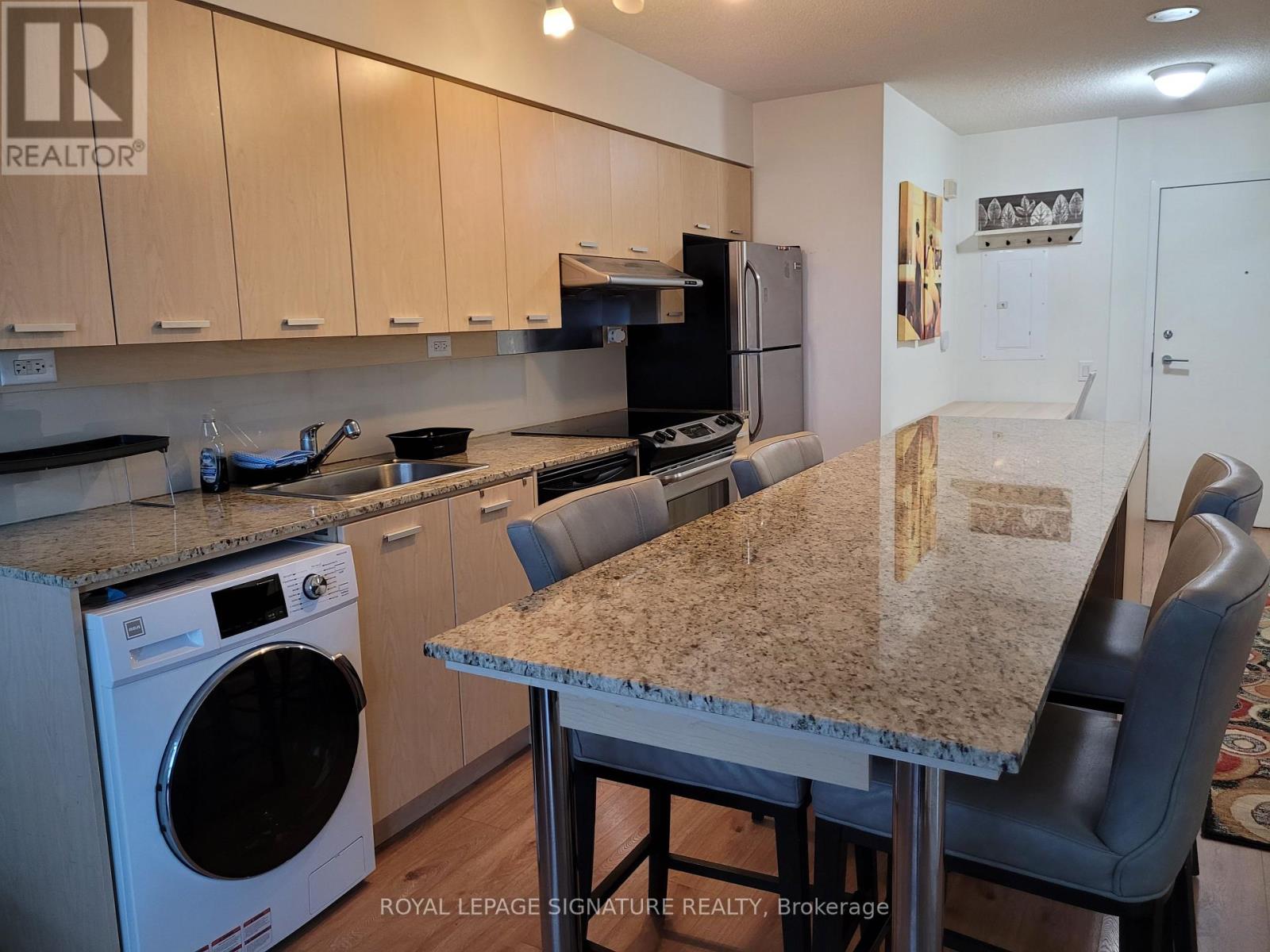 805 - 15 Singer Court, Toronto, Ontario  M2K 0B1 - Photo 2 - C12698600