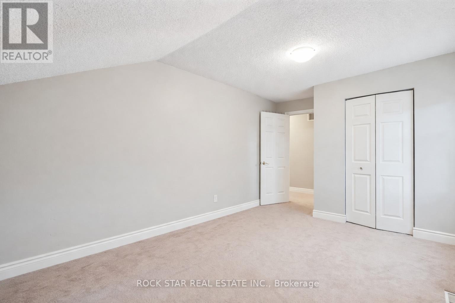 34 Cliff Avenue, Hamilton, Ontario  L8V 2R9 - Photo 9 - X12698432