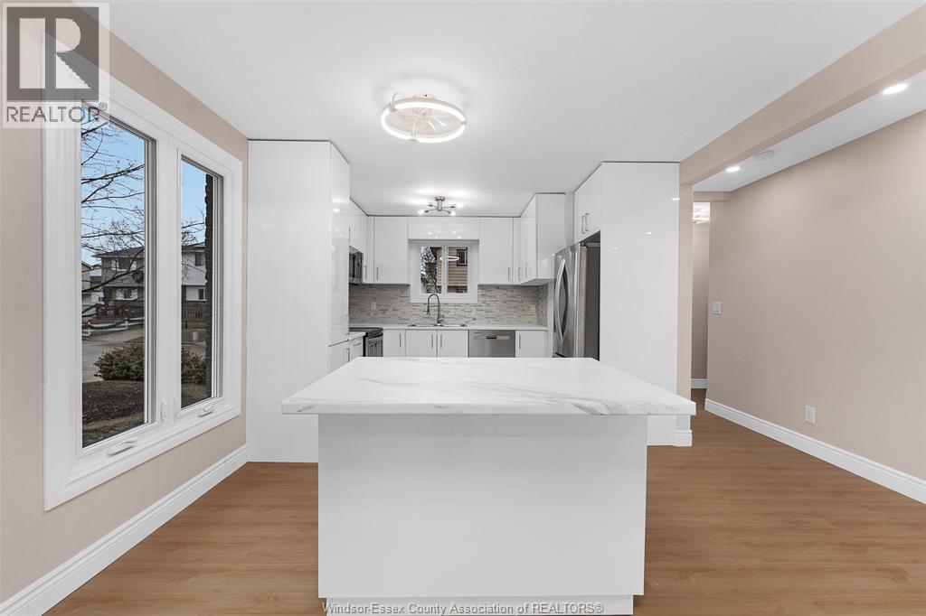 9014 Copperfield Court, Windsor, Ontario  N8S 4H3 - Photo 13 - 26001175