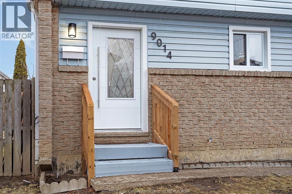 9014 Copperfield Court, Windsor, Ontario  N8S 4H3 - Photo 3 - 26001175
