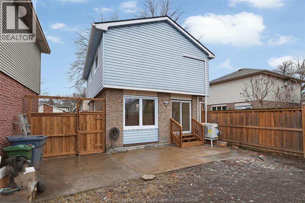 9014 Copperfield Court, Windsor, Ontario  N8S 4H3 - Photo 4 - 26001175