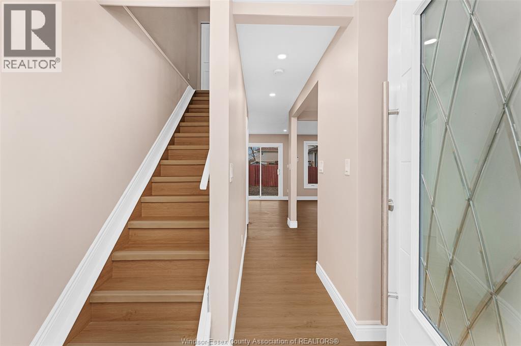 9014 Copperfield Court, Windsor, Ontario  N8S 4H3 - Photo 6 - 26001175