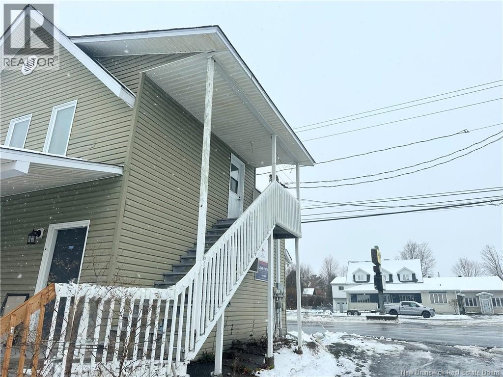 207 Main St, Grand-Sault/grand Falls, New Brunswick  E3Z 2W1 - Photo 4 - NB130168