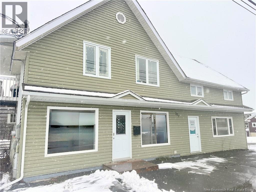 207 Main St, Grand-Sault/grand Falls, New Brunswick  E3Z 2W1 - Photo 1 - NB130168
