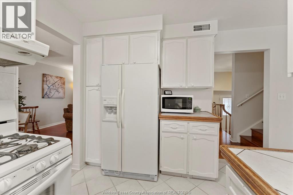 3640 Avondale, Windsor, Ontario N9E 1X9 - Photo 10 - 26001178
