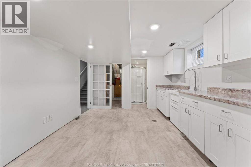 3640 Avondale, Windsor, Ontario N9E 1X9 - Photo 29 - 26001178