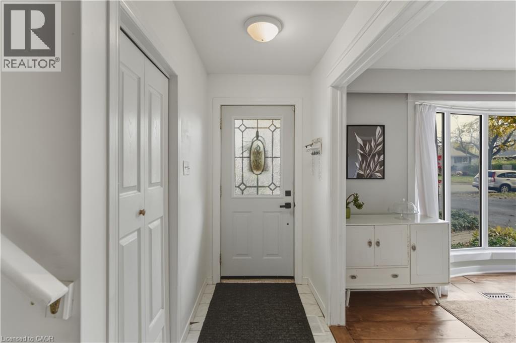 5373 Spruce Avenue, Burlington, Ontario  L7L 1N8 - Photo 4 - 40785688