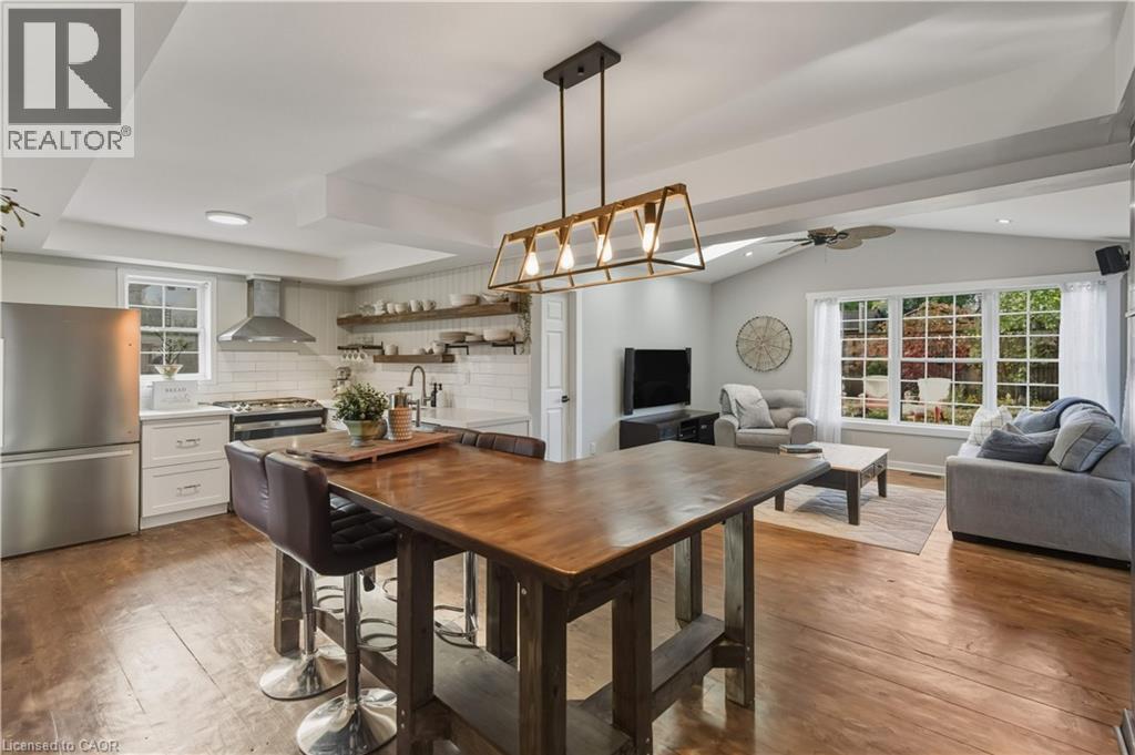 5373 SPRUCE Avenue, Burlington, Ontario