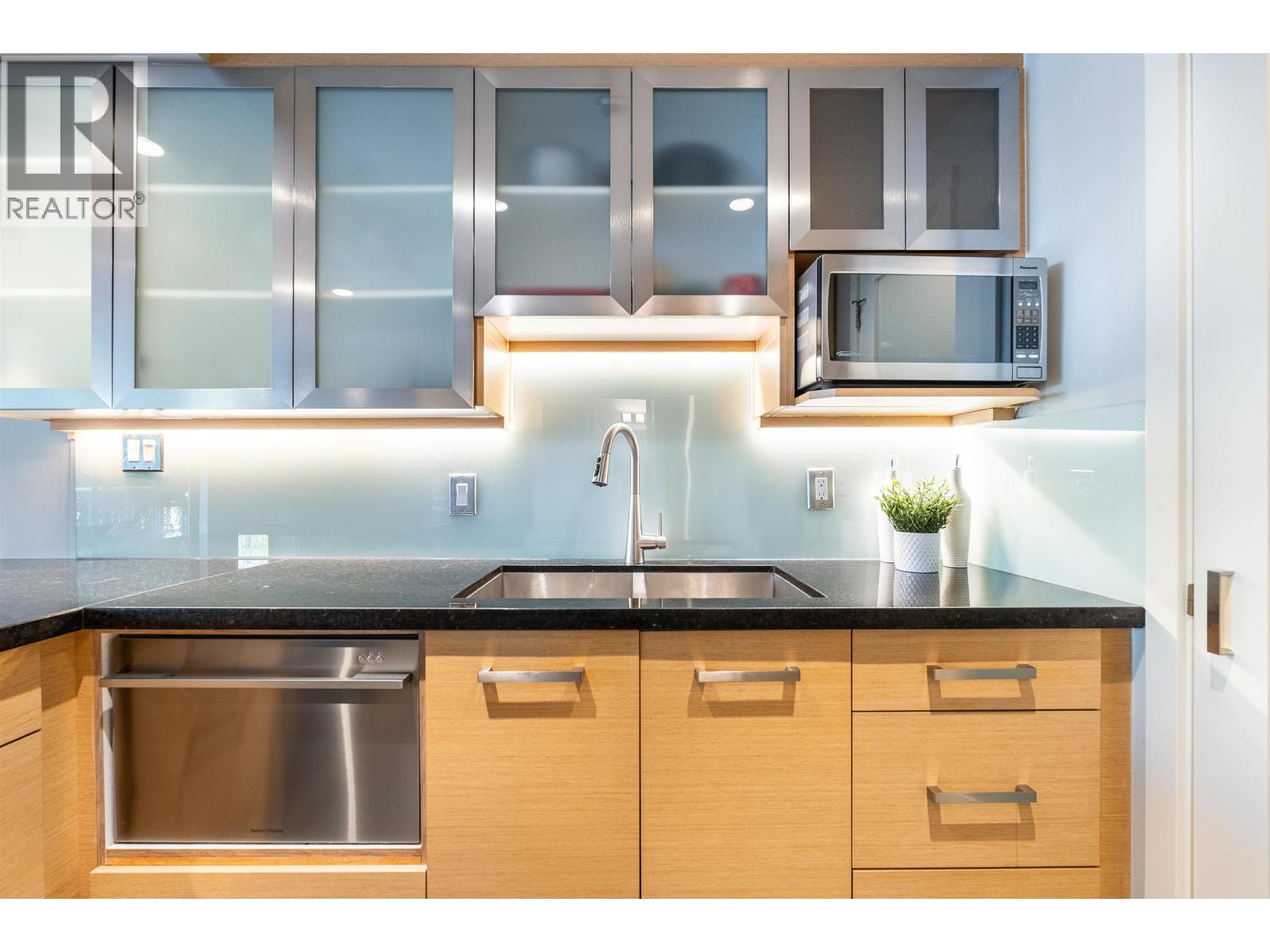 204 1551 Mariner Walk, Vancouver, British Columbia  V6J 4X9 - Photo 8 - R3064187