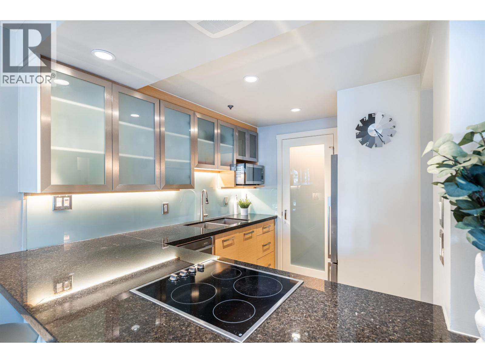 204 1551 Mariner Walk, Vancouver, British Columbia  V6J 4X9 - Photo 11 - R3064187