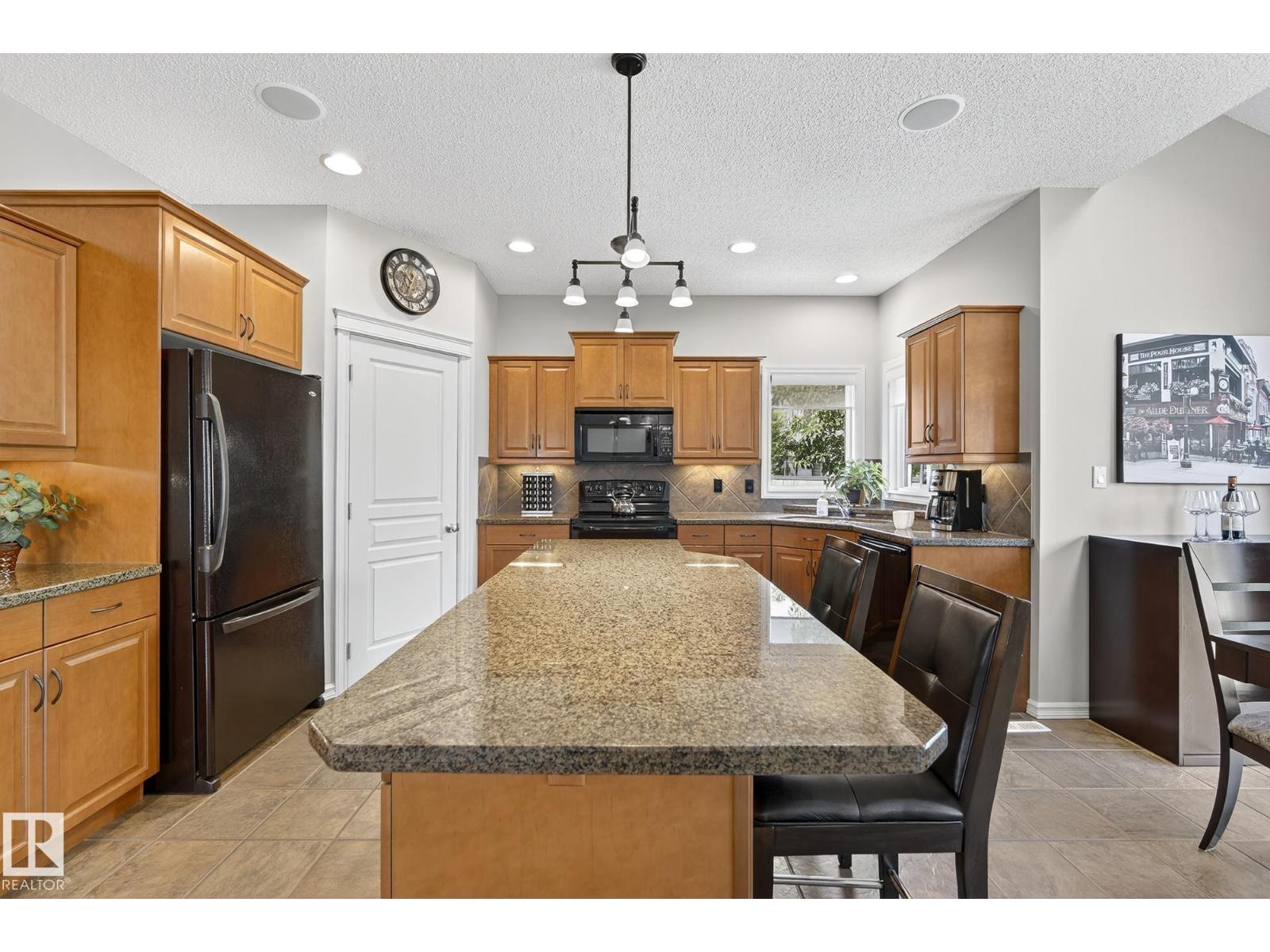 1079 Mckinney Gr Nw, Edmonton, Alberta  T6R 3S5 - Photo 32 - E4470088