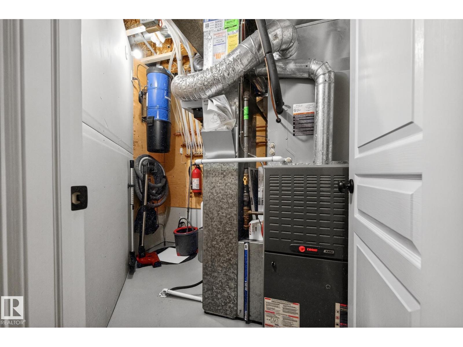 1079 Mckinney Gr Nw, Edmonton, Alberta  T6R 3S5 - Photo 69 - E4470088