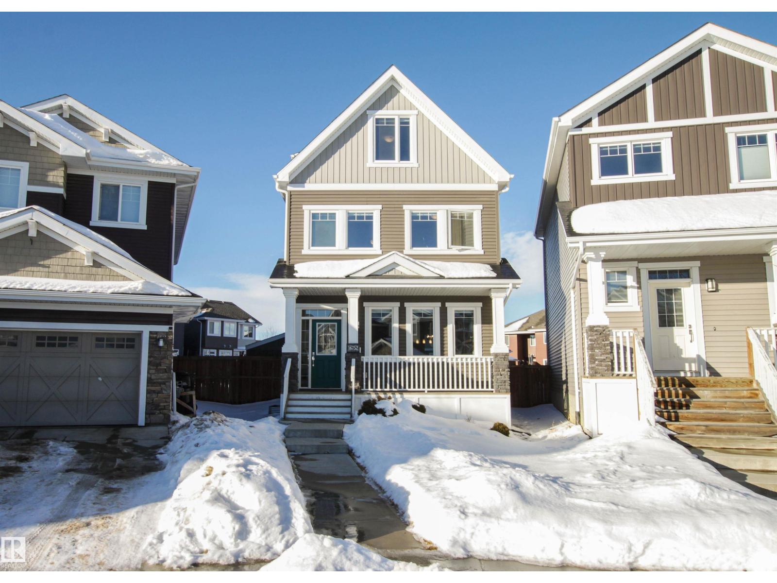 16752 15 AV SW, Edmonton, Alberta