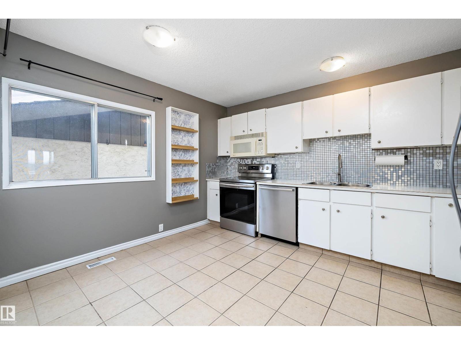 85 Forest Gv, St. Albert, Alberta  T8N 2Y1 - Photo 4 - E4470093