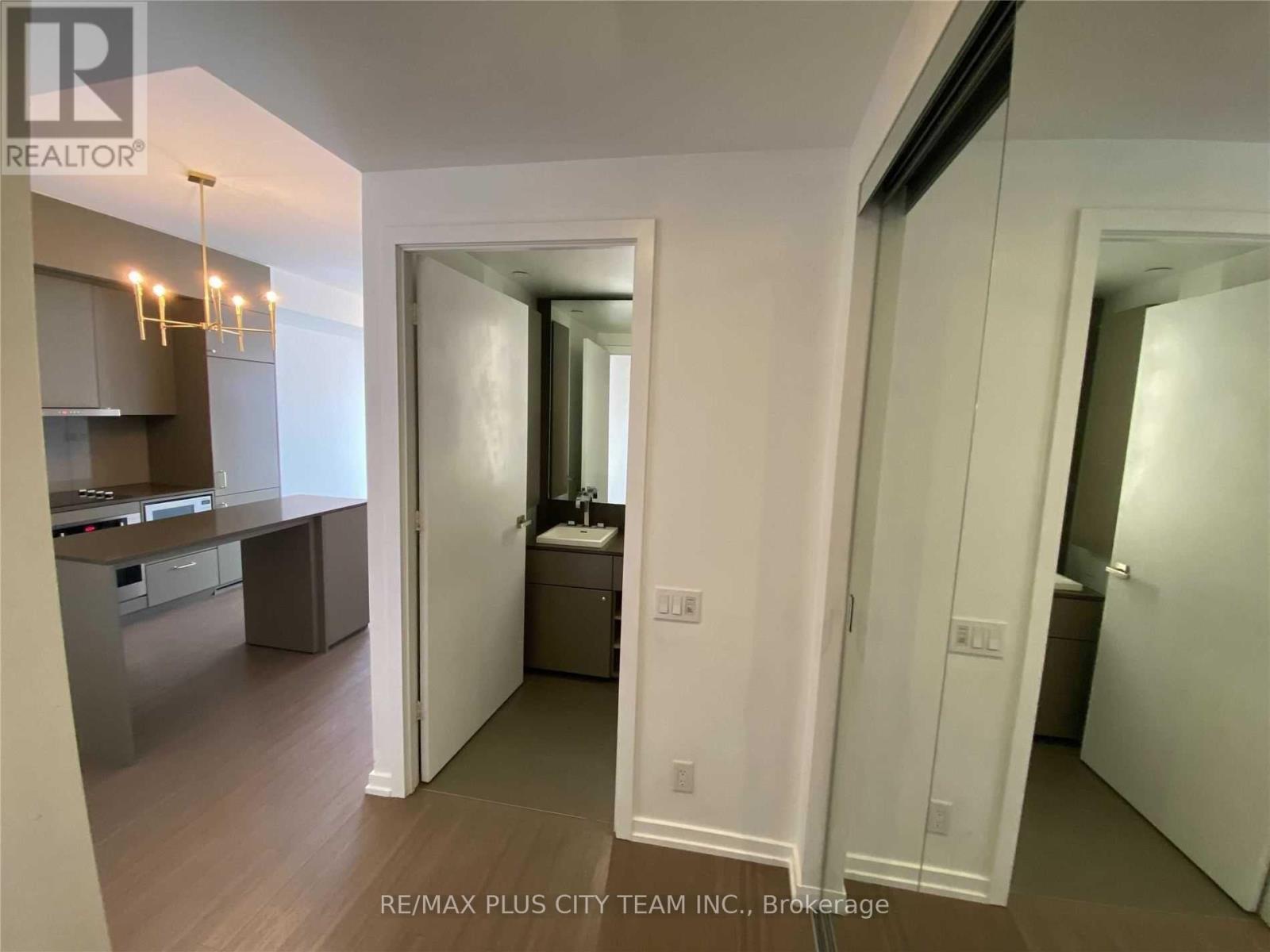 2601 - 101 Peter Street, Toronto, Ontario  M5V 0G6 - Photo 3 - C12698744