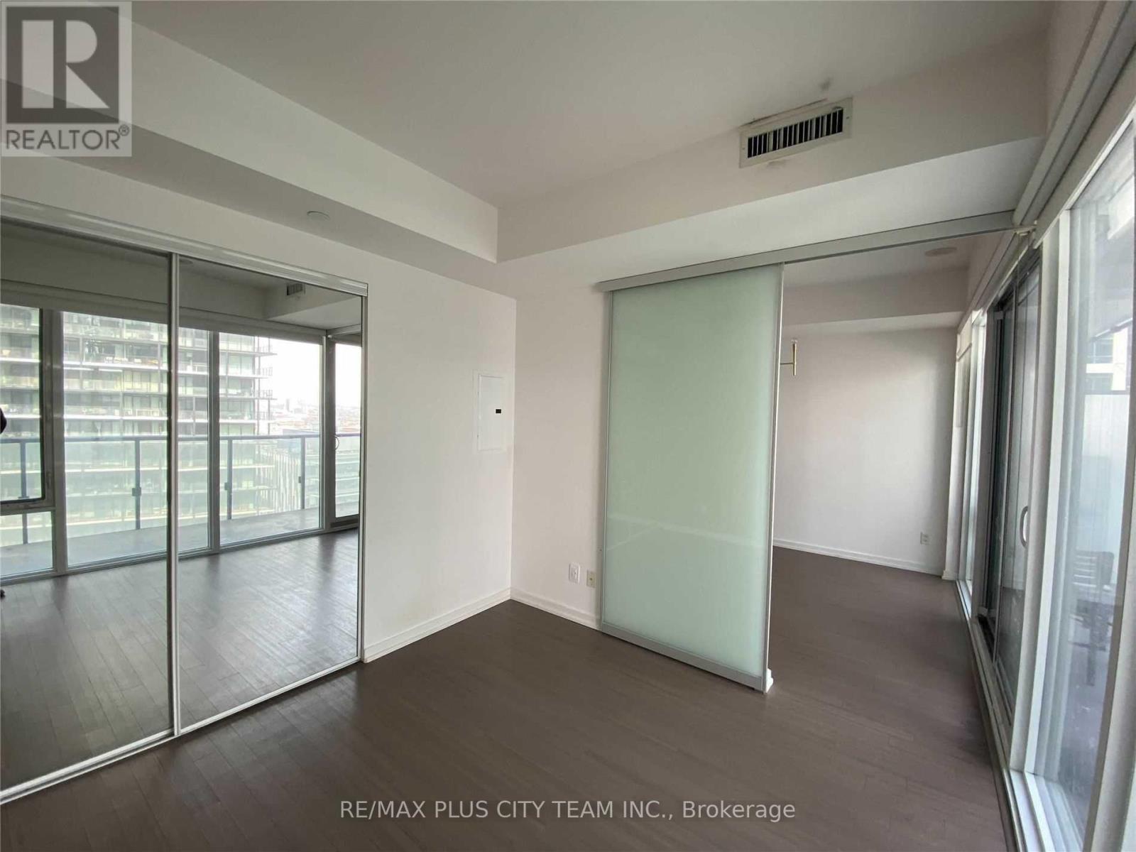 2601 - 101 Peter Street, Toronto, Ontario  M5V 0G6 - Photo 9 - C12698744