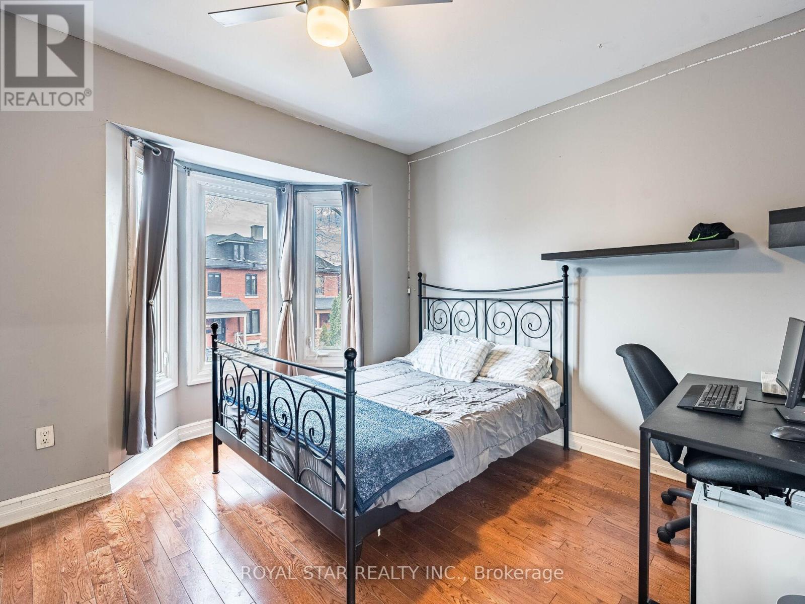 74 Montrose Avenue, Toronto, Ontario  M6J 2T7 - Photo 21 - C12698828