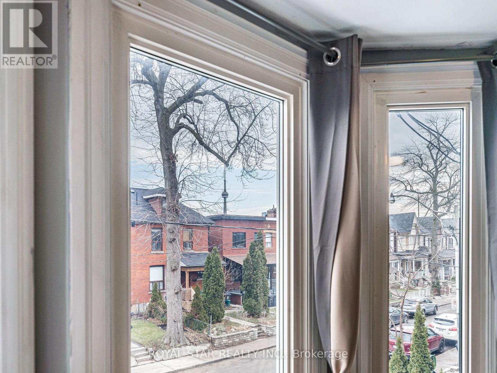 74 Montrose Avenue, Toronto, Ontario  M6J 2T7 - Photo 24 - C12698828