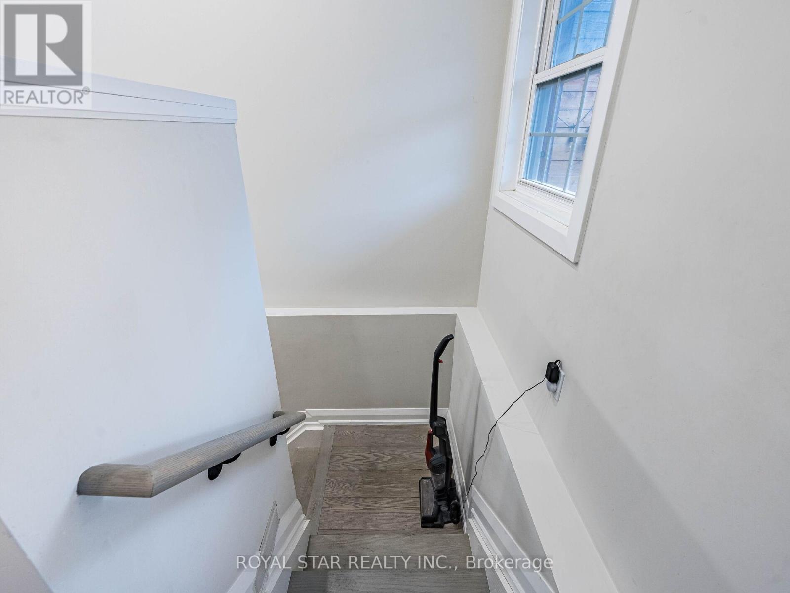 74 Montrose Avenue, Toronto, Ontario  M6J 2T7 - Photo 35 - C12698828