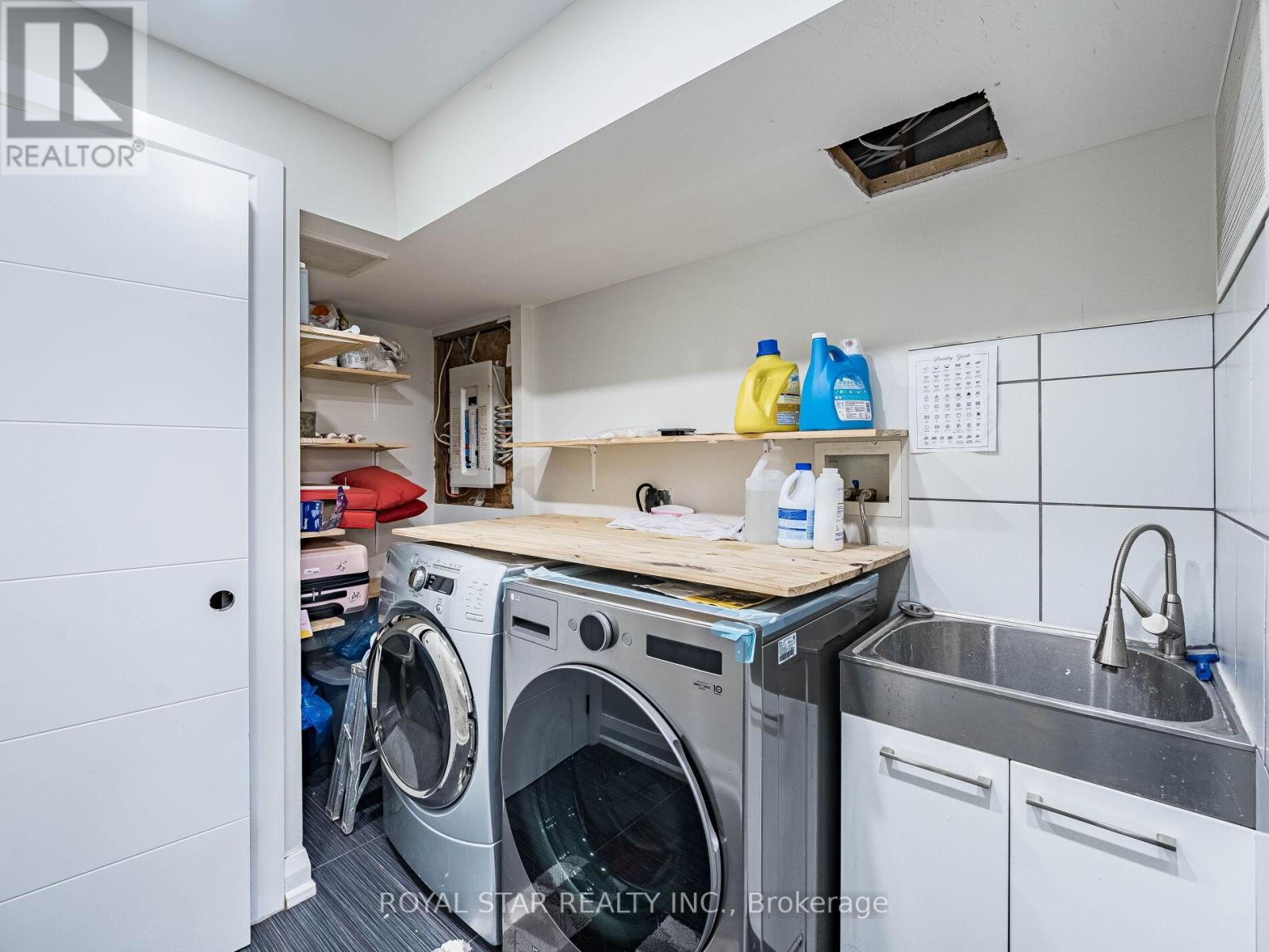 74 Montrose Avenue, Toronto, Ontario  M6J 2T7 - Photo 38 - C12698828