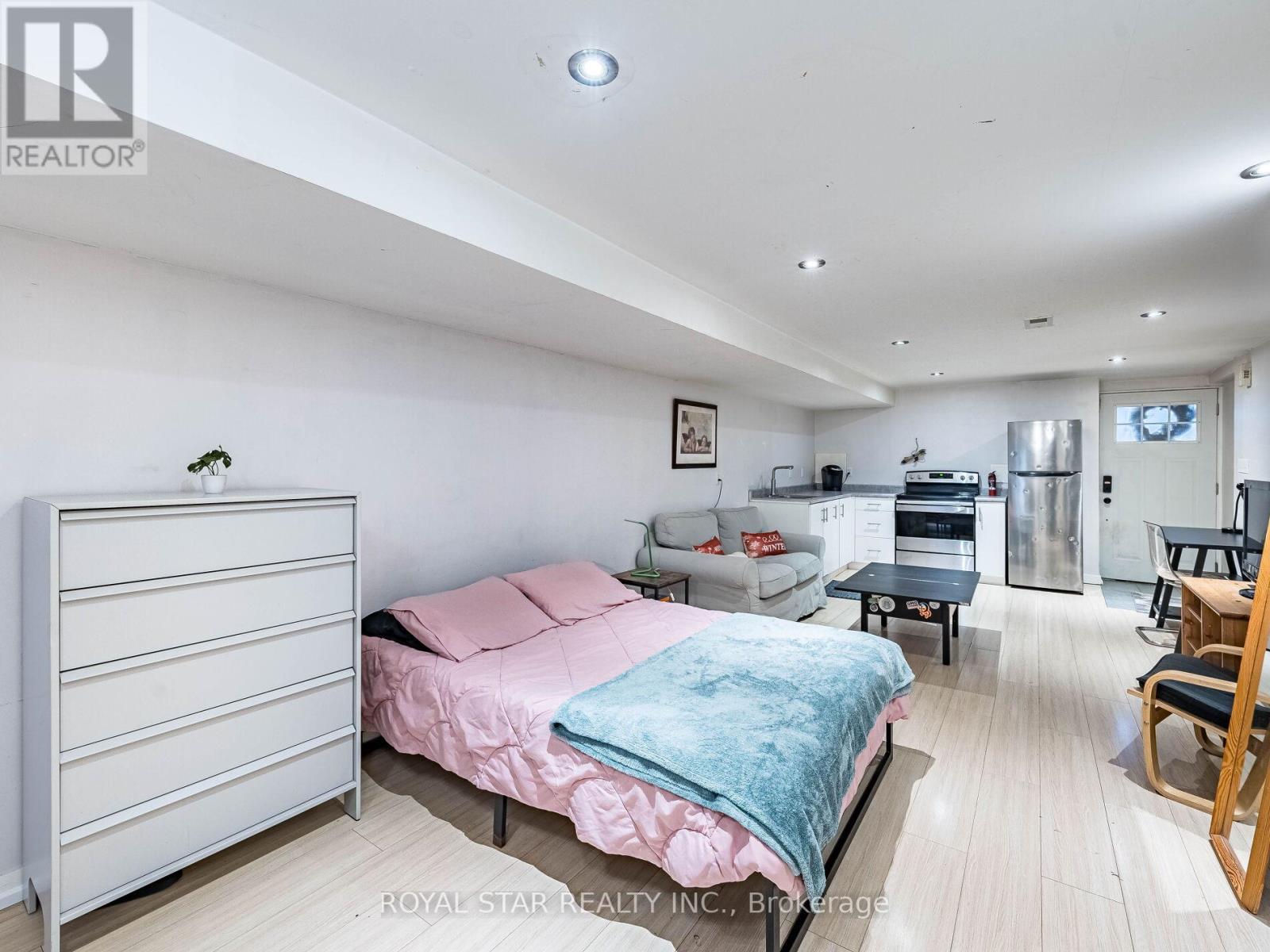 74 Montrose Avenue, Toronto, Ontario  M6J 2T7 - Photo 39 - C12698828