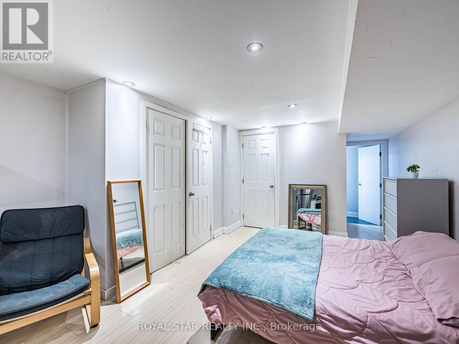 74 Montrose Avenue, Toronto, Ontario  M6J 2T7 - Photo 41 - C12698828