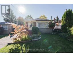 3 CHESTERMERE BOULEVARD, Toronto, Ontario