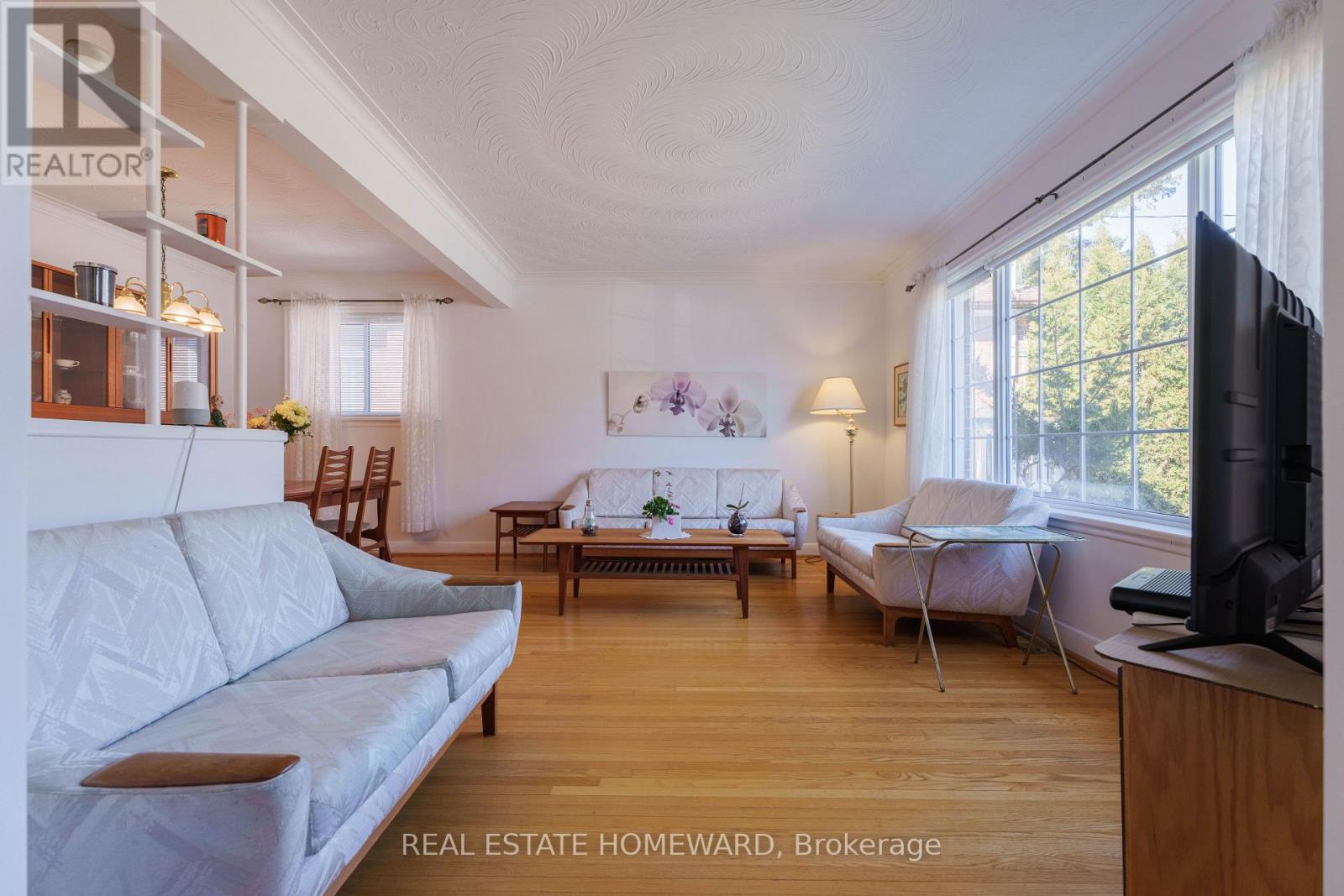 3 Chestermere Boulevard, Toronto, Ontario  M1J 2X5 - Photo 3 - E12698352