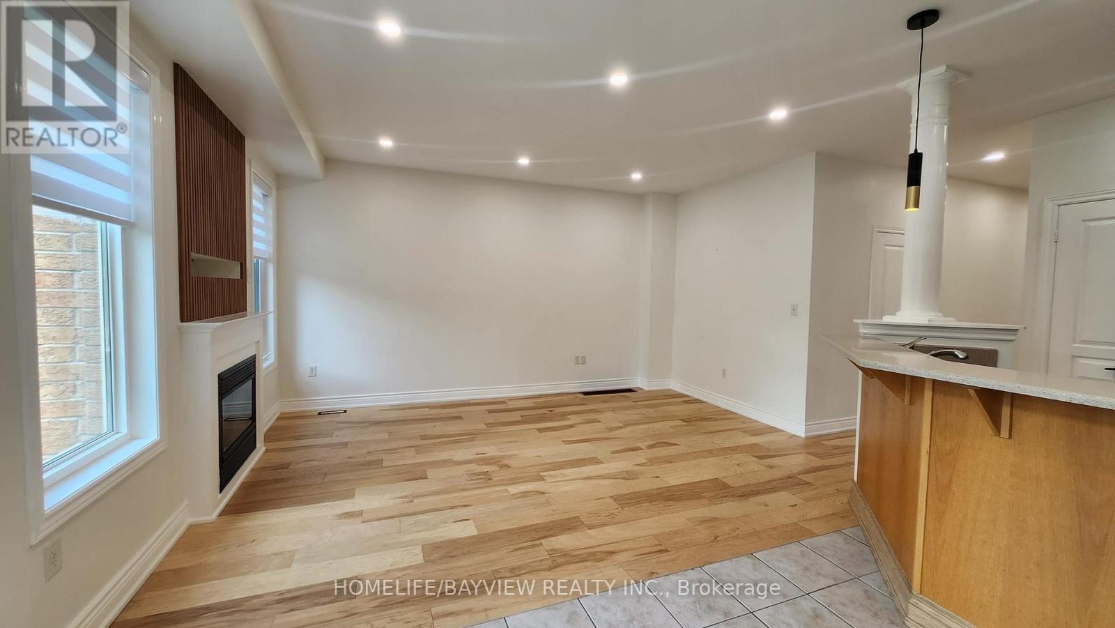 51 Waldron Crescent, Richmond Hill, Ontario  L4E 4A3 - Photo 13 - N12698732