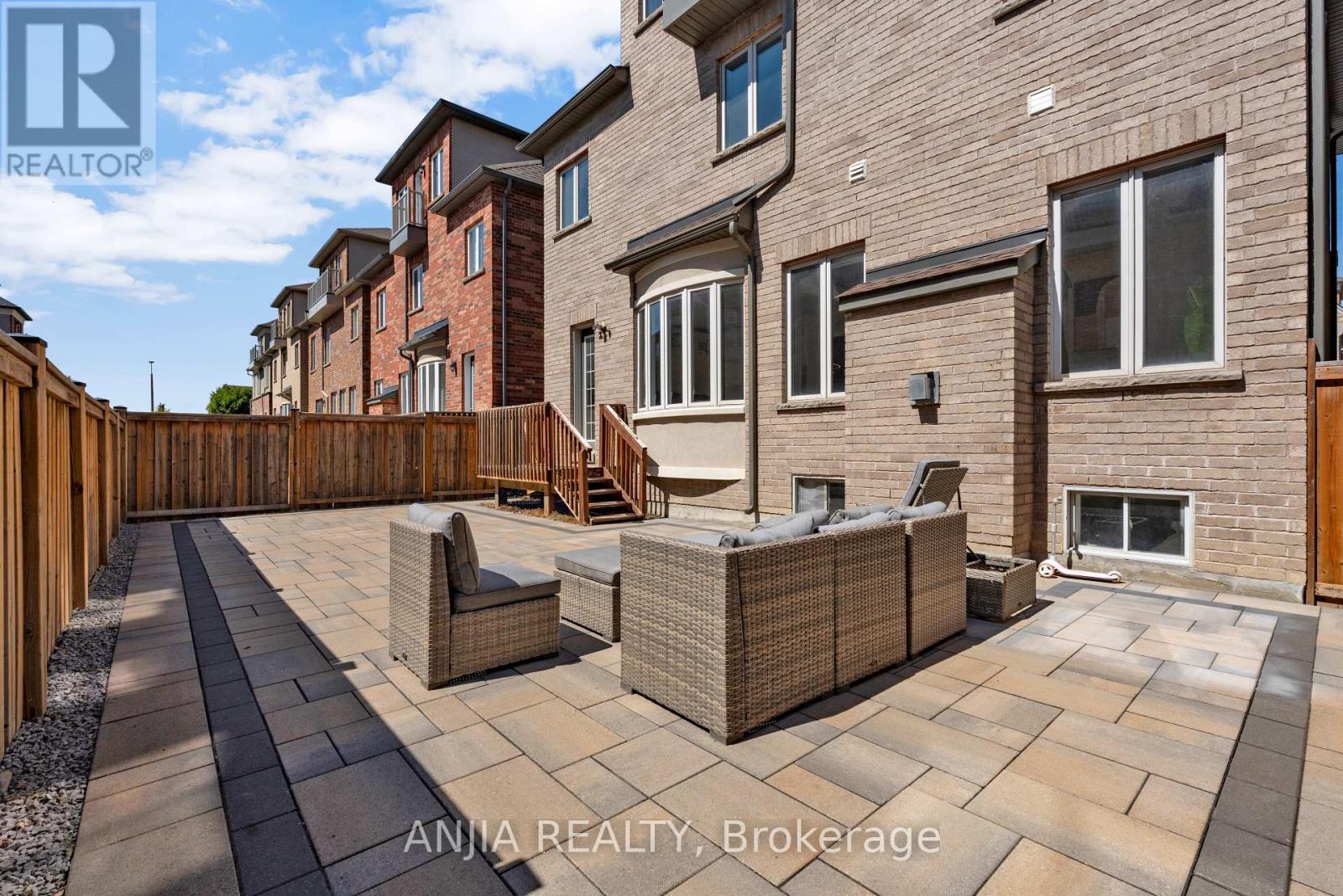 9 Mario Avenue, Markham (Cachet), Ontario  L6C 0X8 - Photo 41 - N12698740