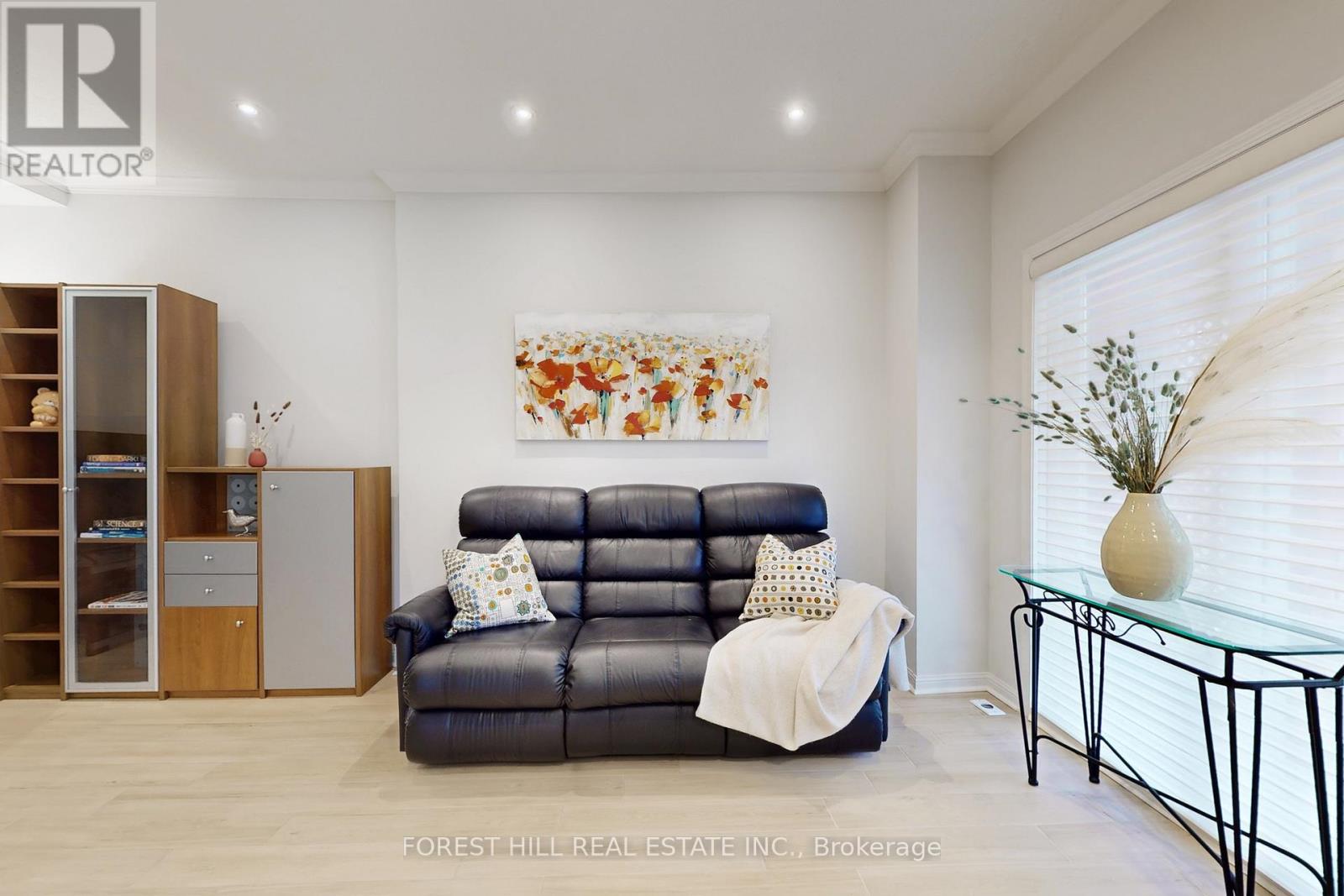 01 - 23 St.moritz Way, Markham, Ontario  L3R 4G4 - Photo 3 - N12698784