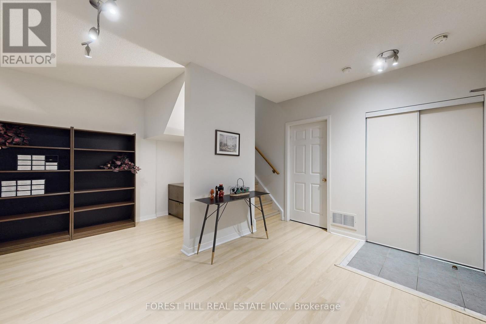 01 - 23 St.moritz Way, Markham, Ontario  L3R 4G4 - Photo 34 - N12698784