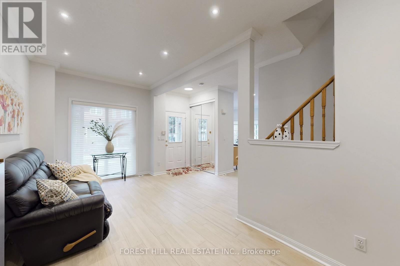 01 - 23 St.moritz Way, Markham, Ontario  L3R 4G4 - Photo 6 - N12698784