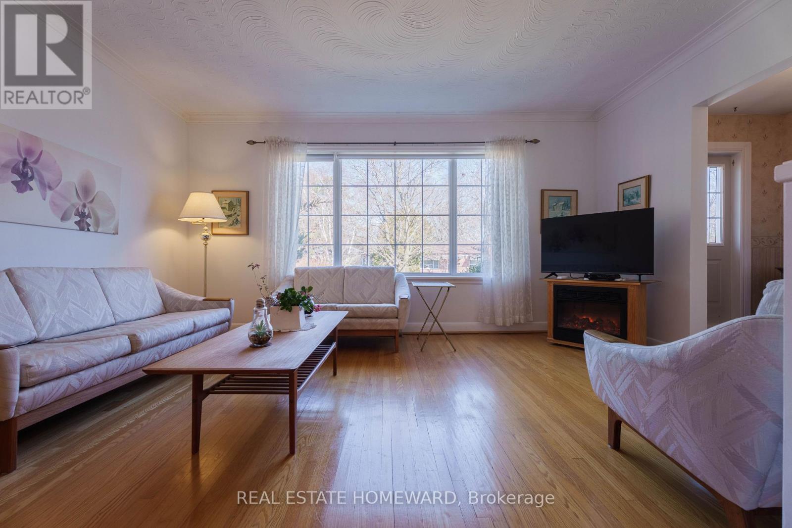 3 Chestermere Boulevard, Toronto, Ontario  M1J 2X5 - Photo 6 - E12698352