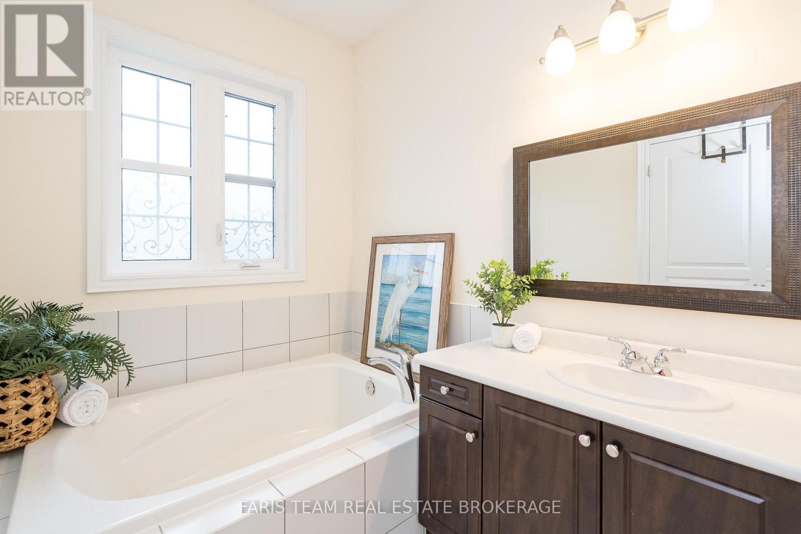 145 Wycliffe Cove, Tay (Victoria Harbour), Ontario  L0K 2A0 - Photo 21 - S12698658