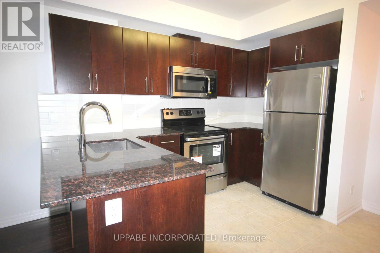 403 - 242 Rideau Street, Ottawa, Ontario  K1N 0B7 - Photo 2 - X12520914