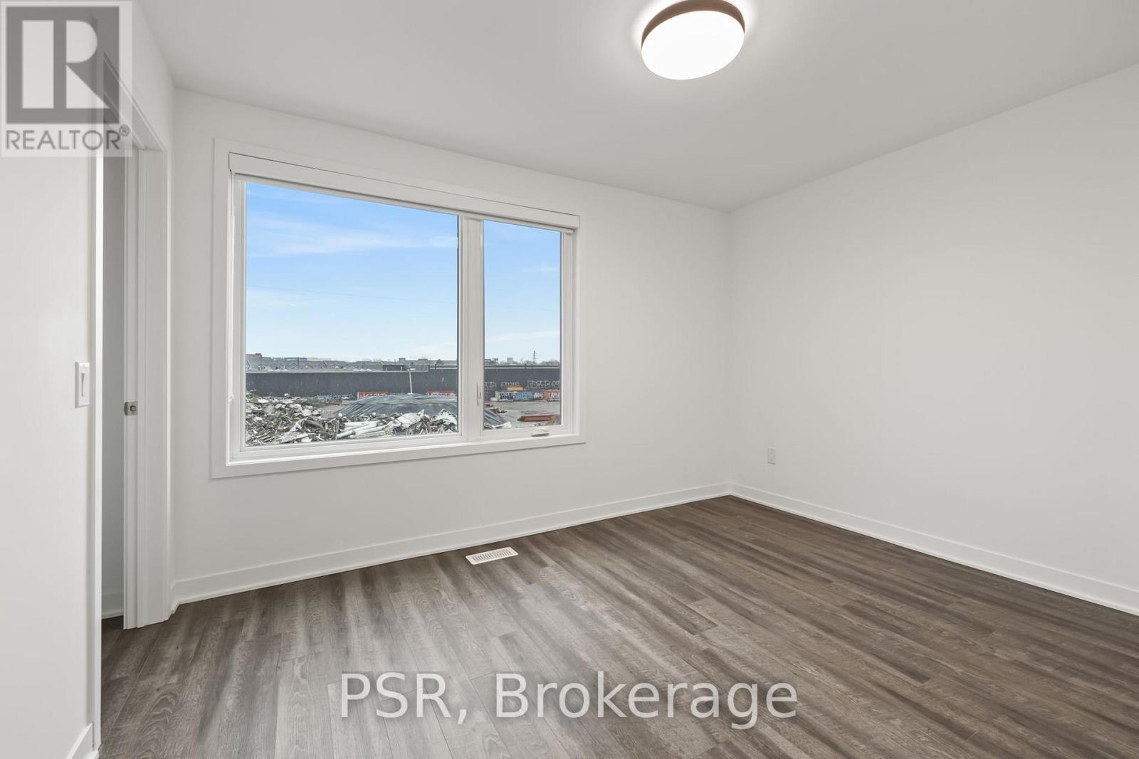 Th13 - 40 Ed Clark Gardens Boulevard, Toronto, Ontario  M6N 0B5 - Photo 13 - W12698638