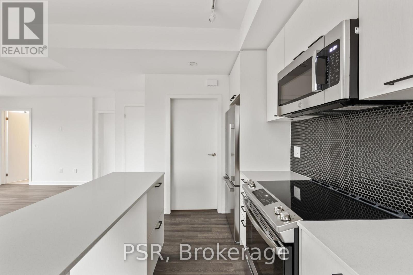 Th13 - 40 Ed Clark Gardens Boulevard, Toronto, Ontario  M6N 0B5 - Photo 3 - W12698638