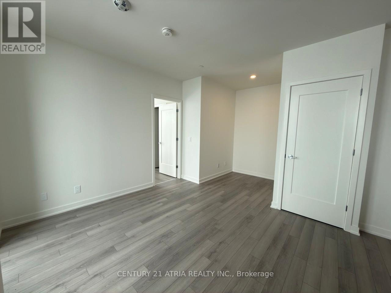 1604 - 3071 Trafalgar Road, Oakville, Ontario  L6H 8C6 - Photo 7 - W12698662